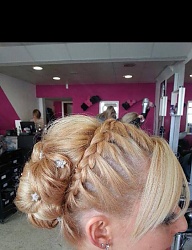 Fryzury Długie Na co dzień Proste Kok Blond - 2172785