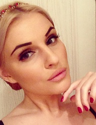 Fryzury Długie Na co dzień Proste Upięcie Blond - 2998472