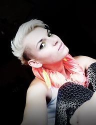 Fryzury Krótkie Na co dzień Proste Irokez damski Blond - 2017052