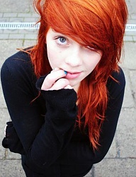 Fryzury Średnie Alternatywne EMO - 878438