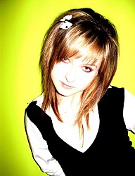 Fryzury Średnie Alternatywne EMO - 104528