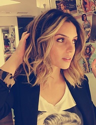 Fryzury Średnie Na co dzień Kręcone Rozpuszczone Blond - 2415803