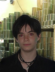 Krótka, czarna fryzura