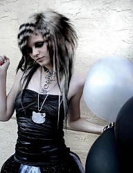 Fryzury Średnie Alternatywne EMO - 85314