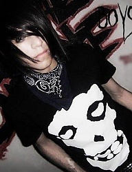 Fryzury Średnie Alternatywne EMO - 708368