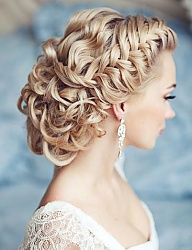Fryzury Długie Ślubne Kręcone Upięcie Blond - 2687574