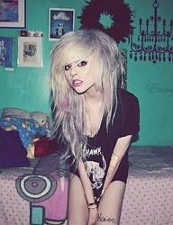 Fryzury Długie Alternatywne EMO Blond - 1314544