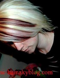 Fryzury Średnie Alternatywne EMO - 26638