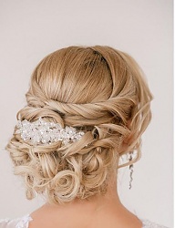 Fryzury Długie Ślubne Kręcone Upięcie Blond - 2688778