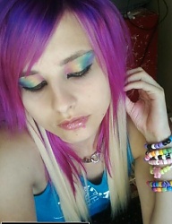 Fryzury Średnie Alternatywne EMO - 832655