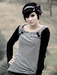 Fryzury Średnie Alternatywne EMO - 358092