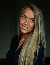 Fryzury Długie Na co dzień Proste Rozpuszczone Blond - 2983310