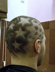 Fryzury Męskie Krótkie Alternatywne Punk Rock - 1236497
