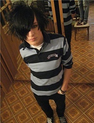Fryzury Średnie Alternatywne EMO - 84470