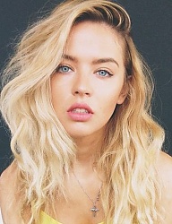Fryzury Długie Na co dzień Kręcone Rozpuszczone Blond - 2345246