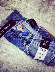 Moda Spodnie Jeansy - 1818139
