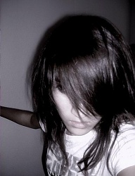 Fryzury Średnie Alternatywne EMO - 27117