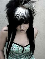 Fryzury Średnie Alternatywne EMO - 59437