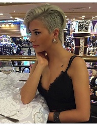 Fryzury Krótkie Na co dzień Proste Irokez damski Blond - 3221875