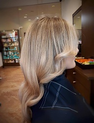 Fryzury Długie Na co dzień Proste Rozpuszczone Blond - 3267822