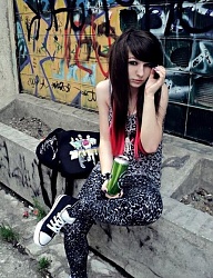 Fryzury Średnie Alternatywne EMO - 709197