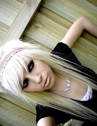 Fryzury Średnie Alternatywne EMO - 362024
