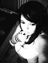 Fryzury Średnie Alternatywne EMO - 78665