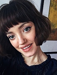 Fryzury Średnie Na co dzień Kręcone z grzywką Rozpuszczone Brązowe - 3214253