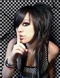 Fryzury Średnie Alternatywne EMO - 214766