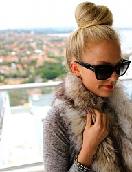 Fryzury Długie Na co dzień Proste Kok Blond - 1587221