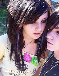 Fryzury Średnie Alternatywne EMO - 221750