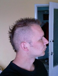 Fryzury Średnie Alternatywne Punk Rock - 24726