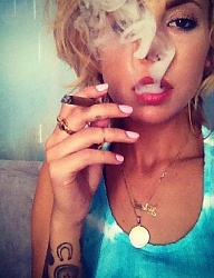 Fryzury Krótkie Na co dzień Kręcone Rozpuszczone Blond - 1572418
