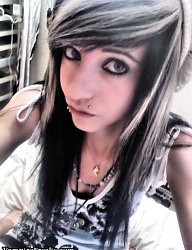 Fryzury Średnie Alternatywne EMO - 832663