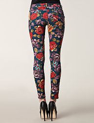 Moda Spodnie Jeansy - 1825023