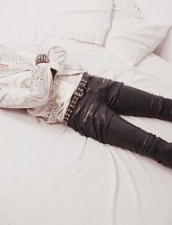 Moda Spodnie Jeansy - 1806260