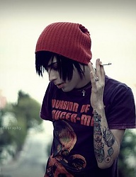 Fryzury Średnie Alternatywne EMO - 380315