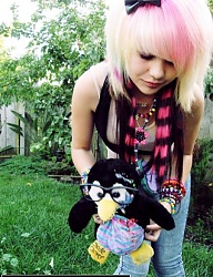 Fryzury Średnie Alternatywne EMO - 825922