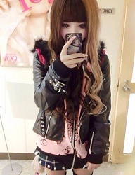 Fryzury Długie Na co dzień Kręcone z grzywką Rozpuszczone Blond - 2433772