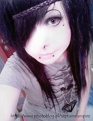 Fryzury Średnie Alternatywne EMO - 502970