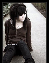 Fryzury Średnie Alternatywne EMO - 218398