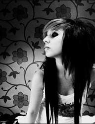 Fryzury Średnie Alternatywne EMO - 345506