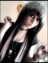 Fryzury Średnie Alternatywne EMO - 755069