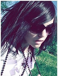 Fryzury Średnie Alternatywne EMO - 400440