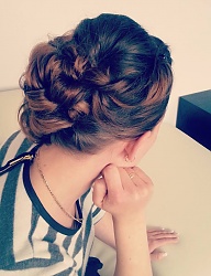 Fryzury Długie Ślubne Kręcone Upięcie Blond - 2973729