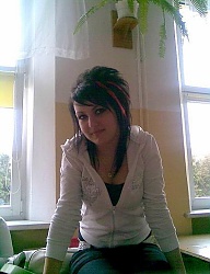 Fryzury Średnie Alternatywne EMO - 83284