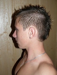 Fryzury Średnie Alternatywne Punk Rock - 64017