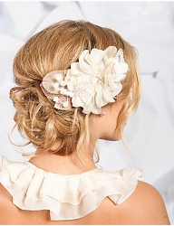 Fryzury Średnie Ślubne Kręcone Upięcie Blond - 1440505