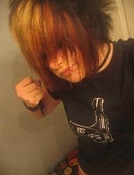 Fryzury Średnie Alternatywne EMO - 705