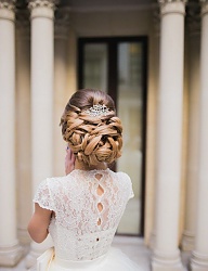 Fryzury Długie Ślubne Kręcone Upięcie Blond - 2735566